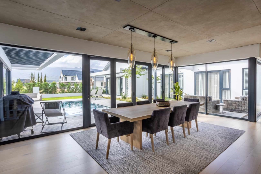 To Let 5 Bedroom Property for Rent in Val De Vie Estate Western Cape